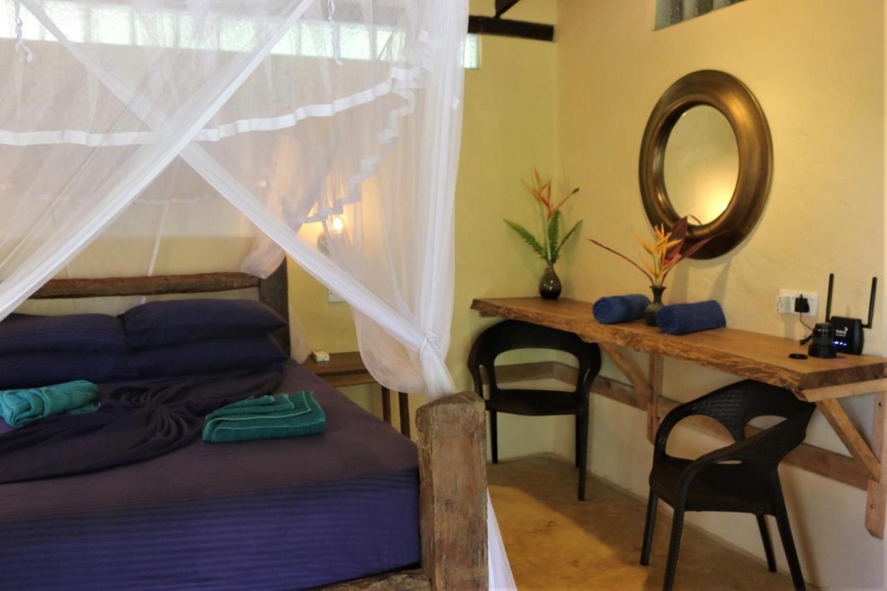 The Spice House Mirissa Hotel ภายนอก รูปภาพ